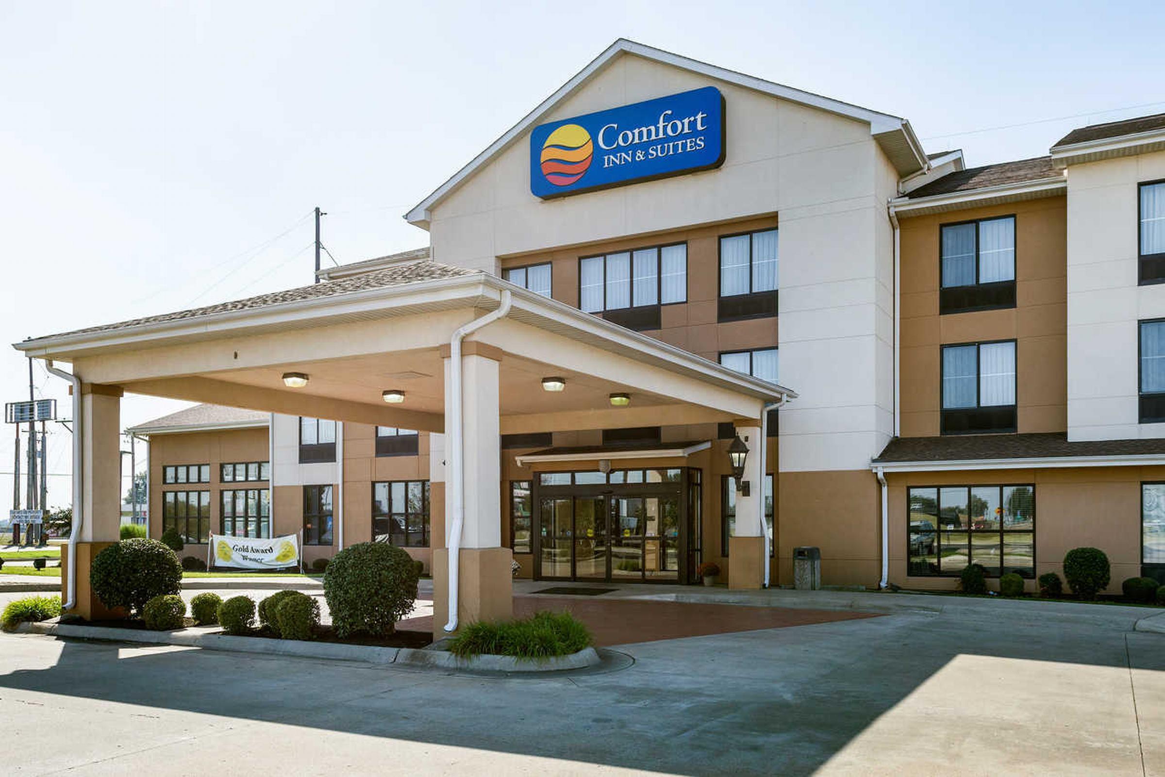 Comfort Inn & Suites Blytheville Exterior photo