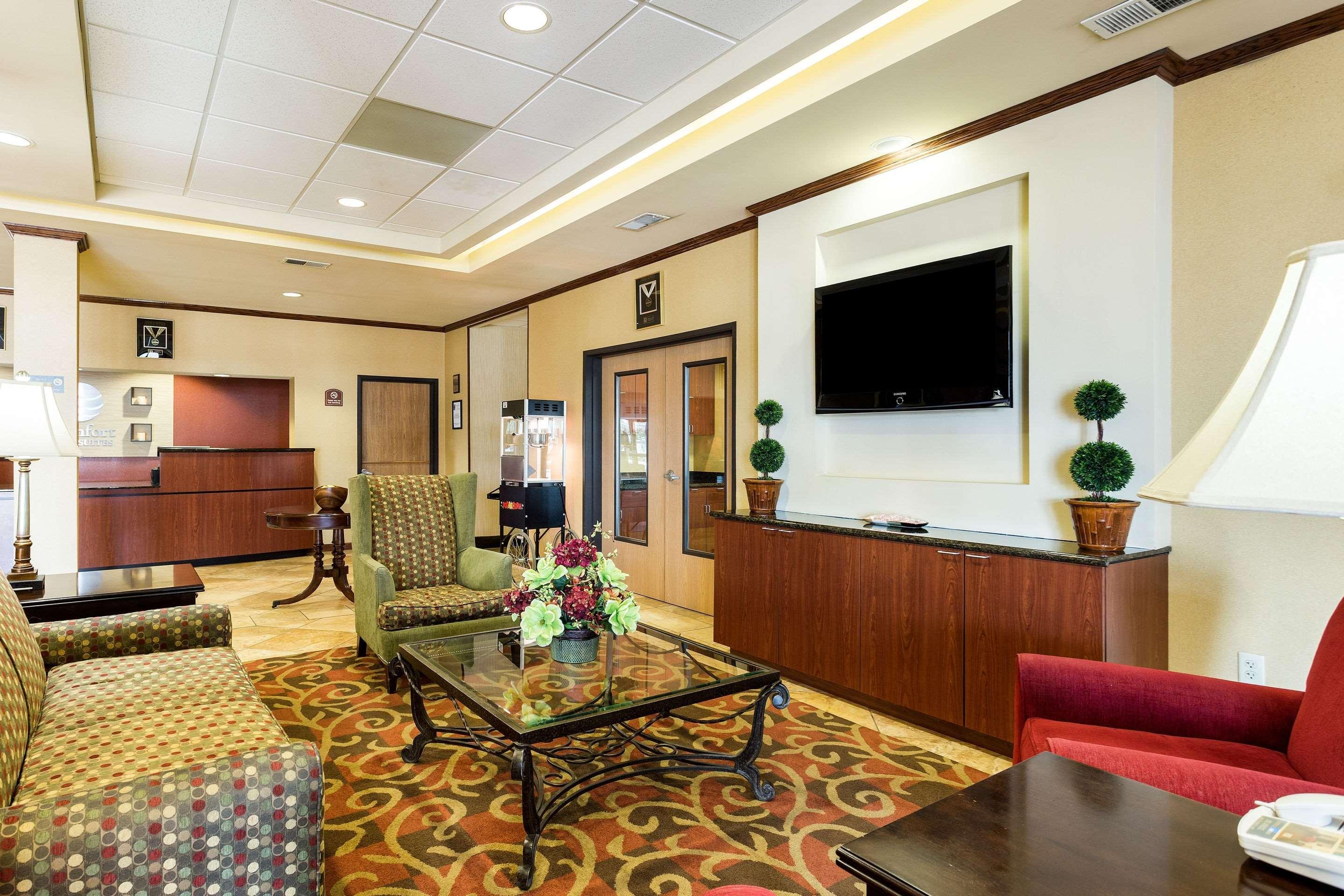 Comfort Inn & Suites Blytheville Exterior photo