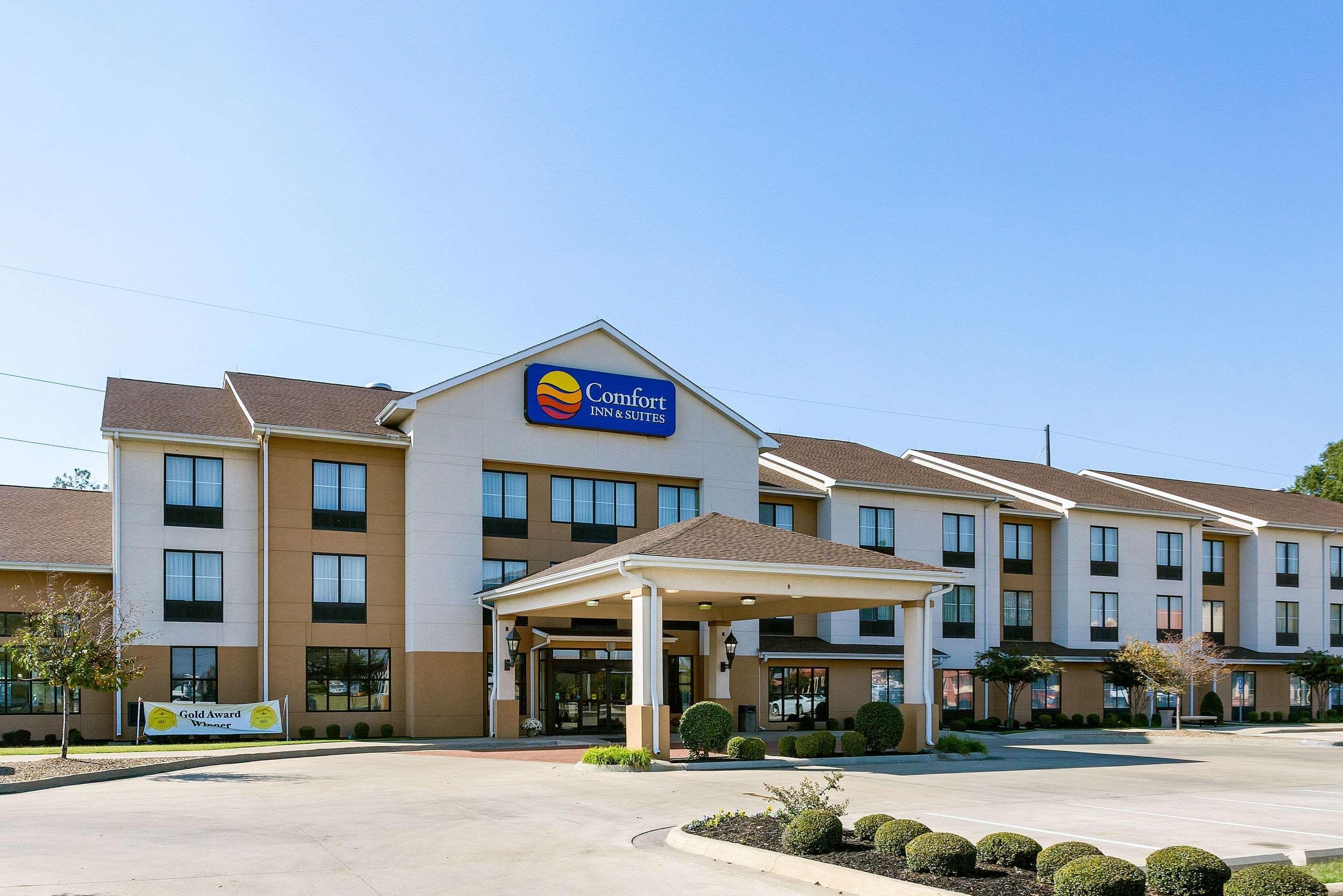 Comfort Inn & Suites Blytheville Exterior photo
