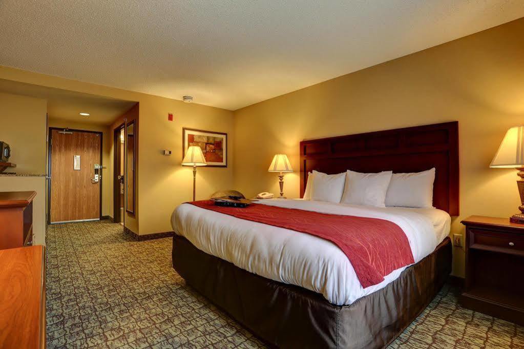 Comfort Inn & Suites Blytheville Exterior photo